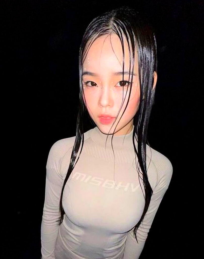 XG COCONAここな. Instagram