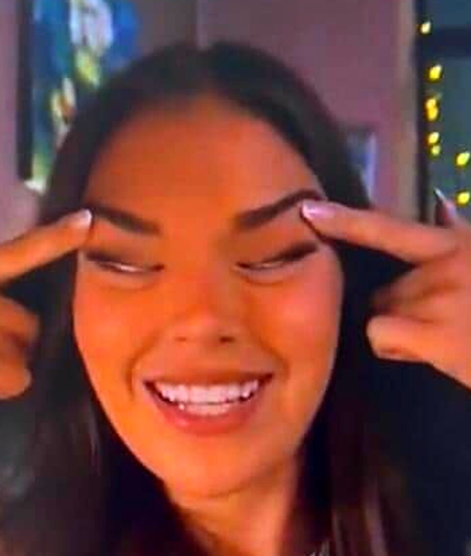 ミスフィンランド サラザフチェ つり目